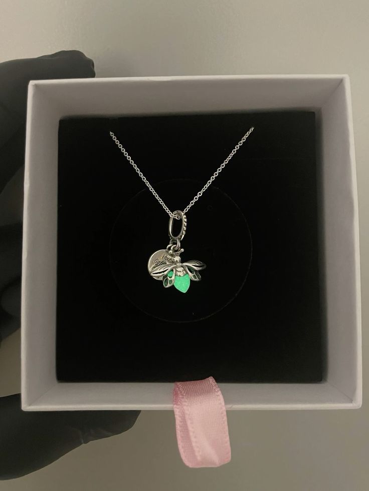 Collar Evangeline | Charm Princesa y el Sapo + Caja + TARJETA DEDICATORIA 👑💗